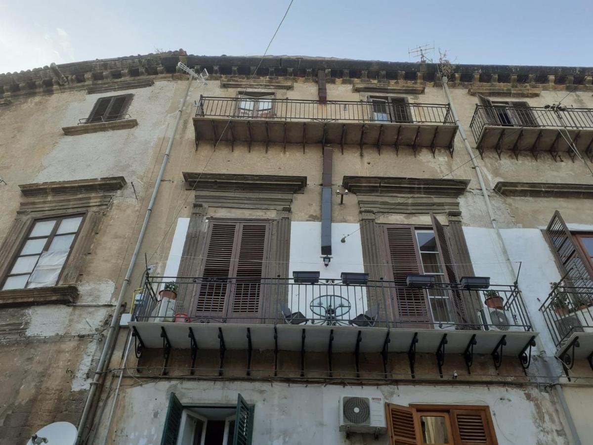 Casa Dei Sogni Apartment Palermo Bagian luar foto