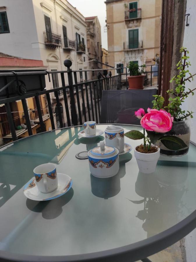 Casa Dei Sogni Apartment Palermo Bagian luar foto